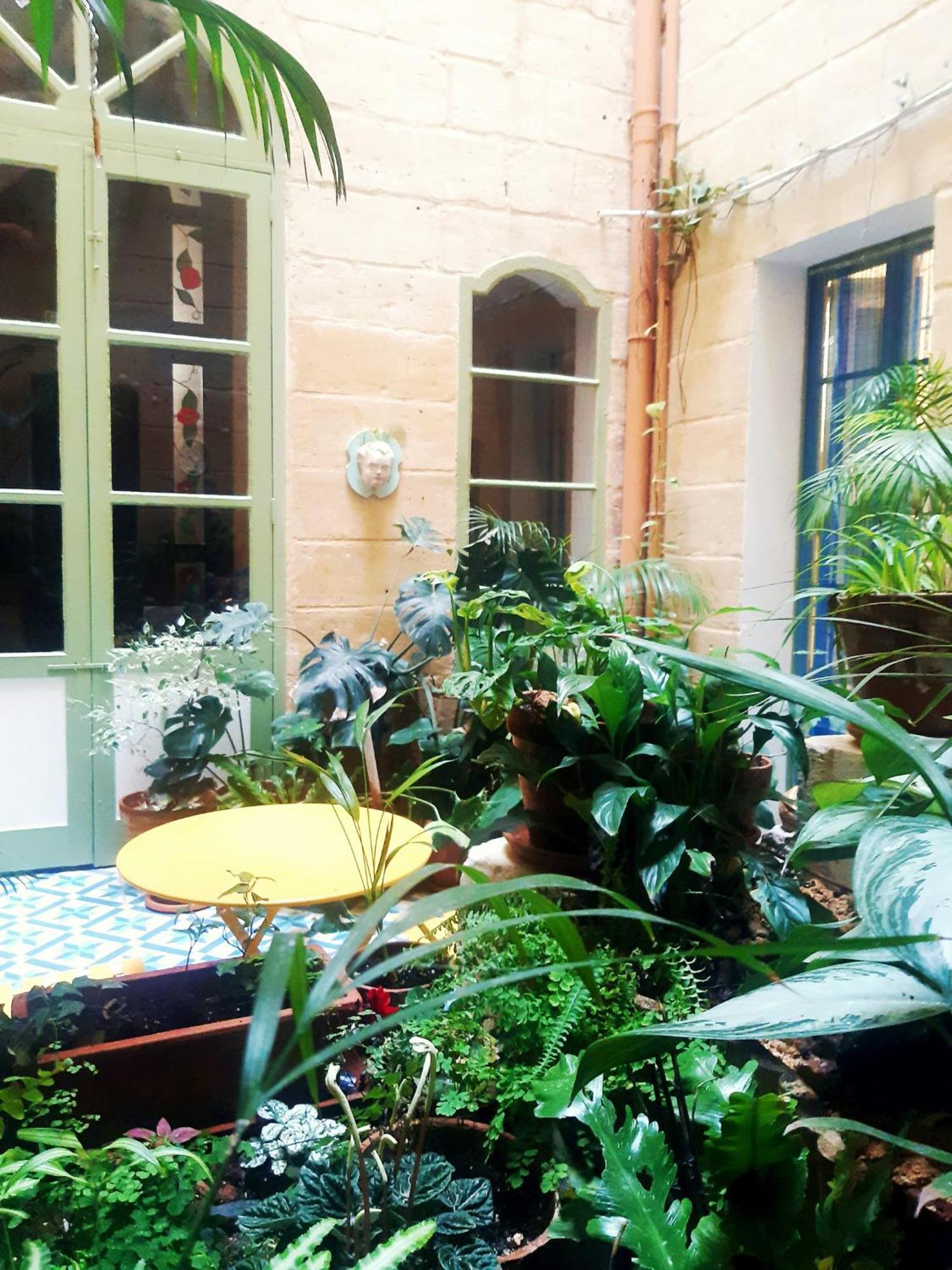 Myrtle Suite - Valletta ground floor apartment Buitenkant foto