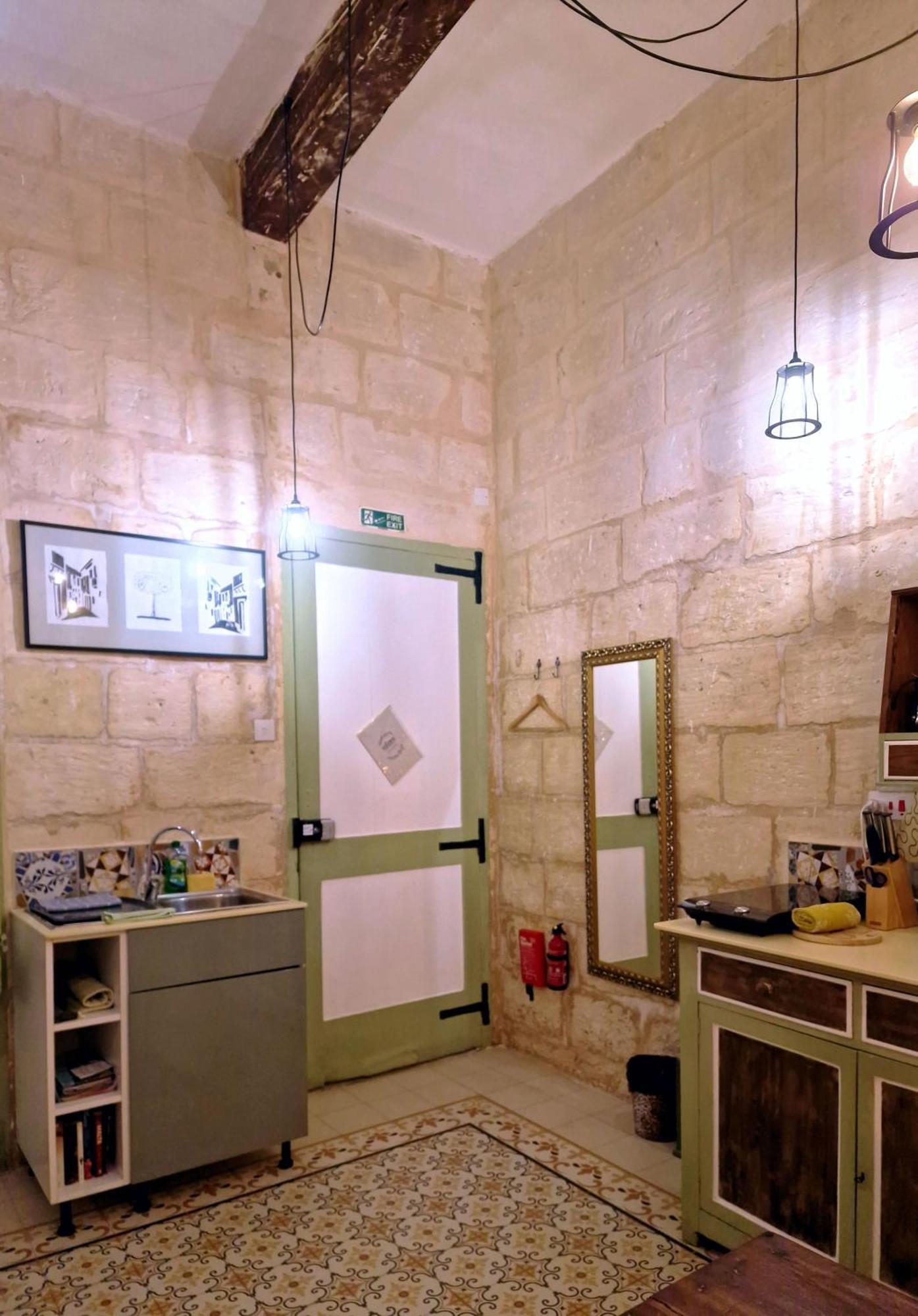 Myrtle Suite - Valletta ground floor apartment Buitenkant foto